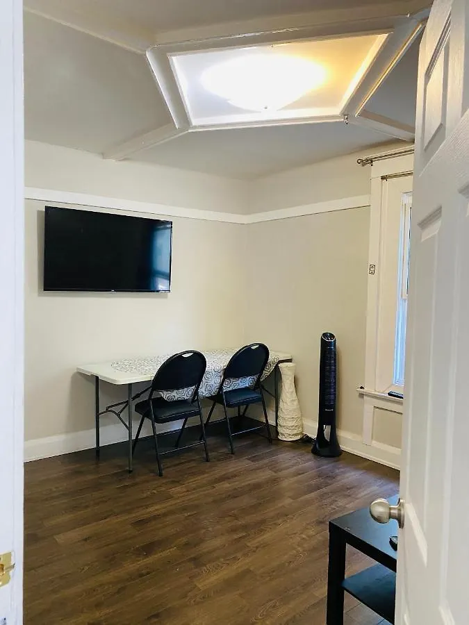 Lovely II Space Share A Room East York Canada Toronto Apartment