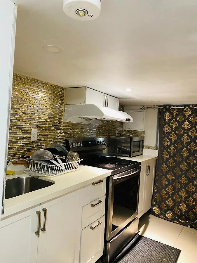 Lovely II Space Share A Room East York Canada Toronto