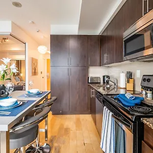 Holiday home 1br Luxury - Downtown, Toronto